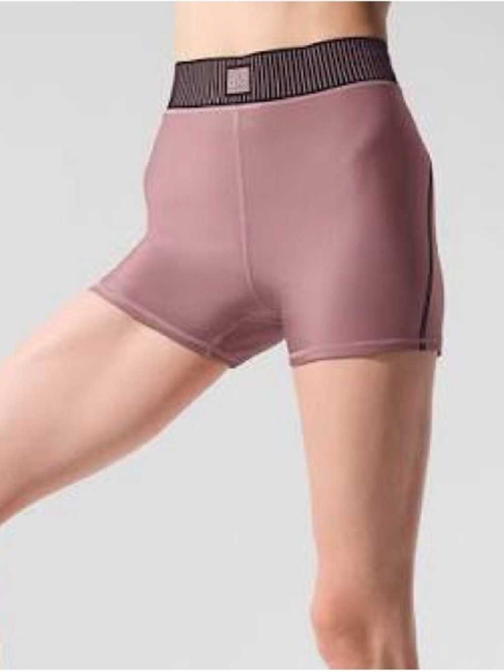 NWOT ALO Yoga smoky quartz High-Rise Bike Shorts with Contrast Waistband